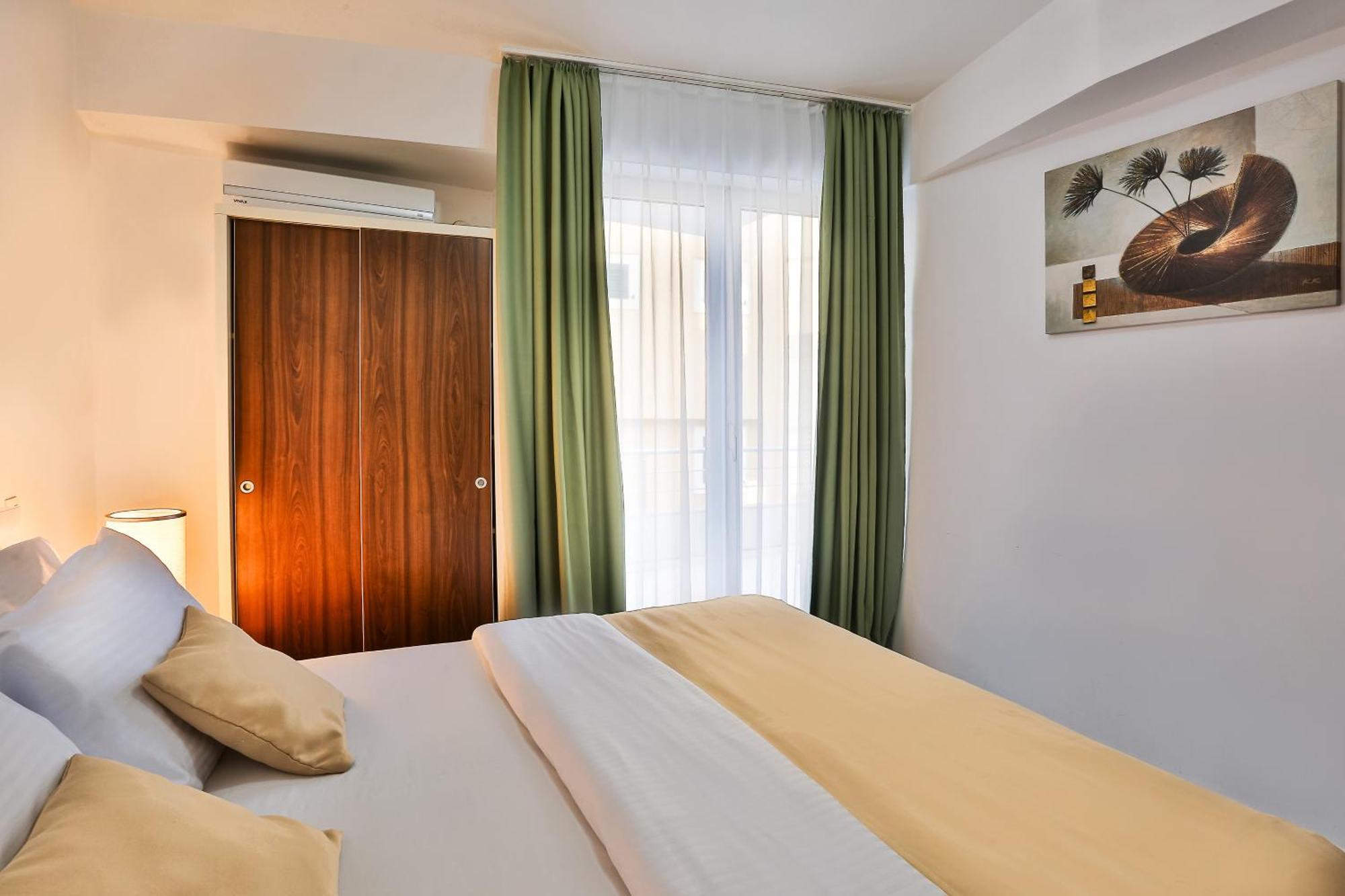 Hotel La Mer Budva Exterior photo