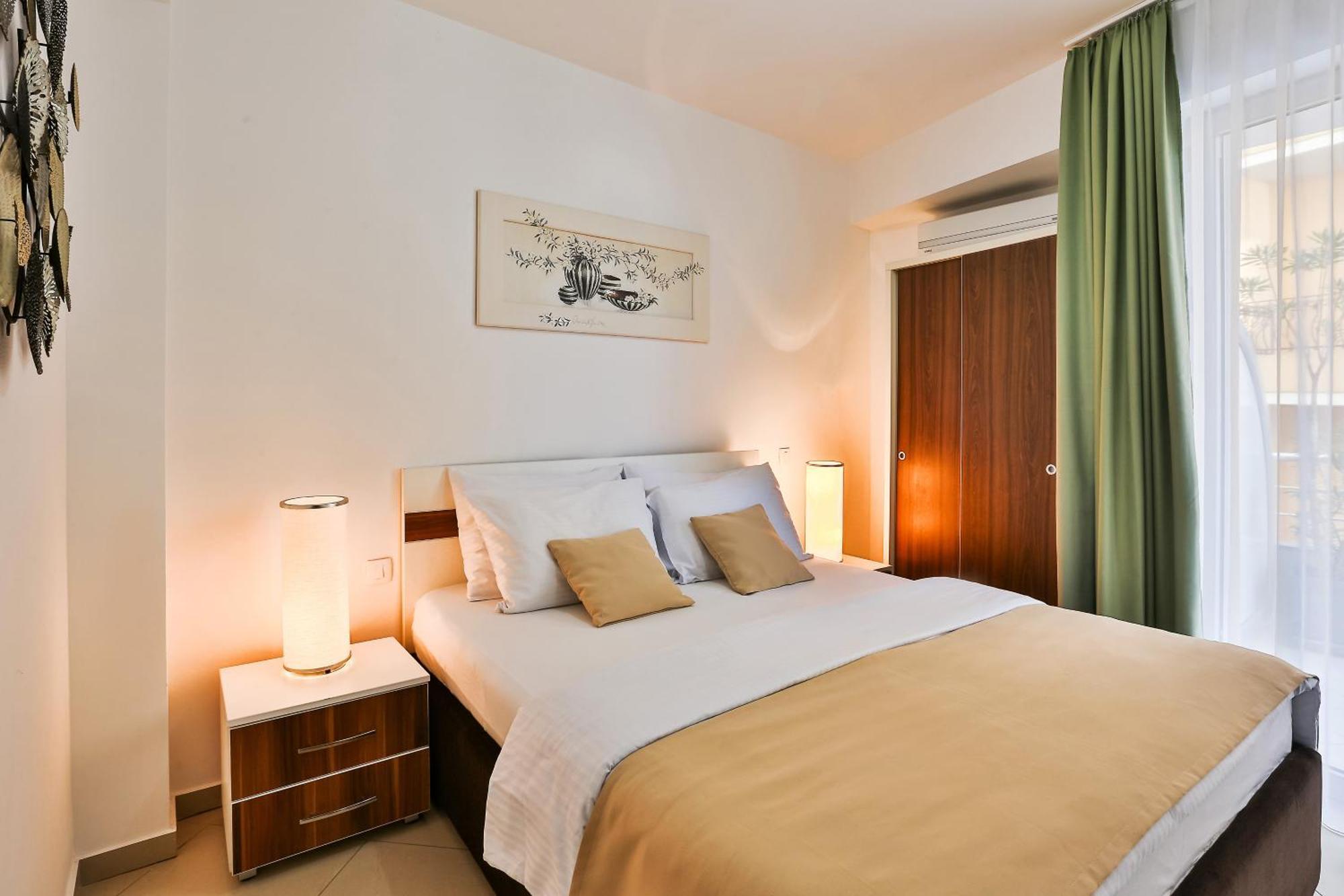 Hotel La Mer Budva Exterior photo